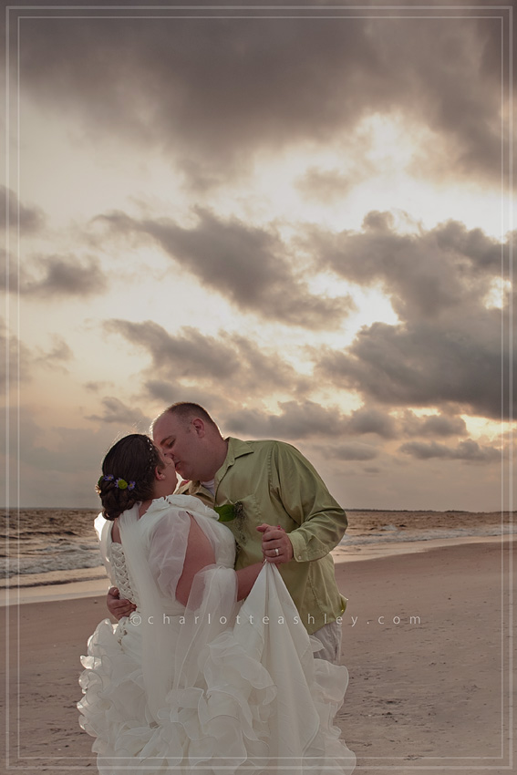 First Dance on the beach | Charlotte Ashley Photography
