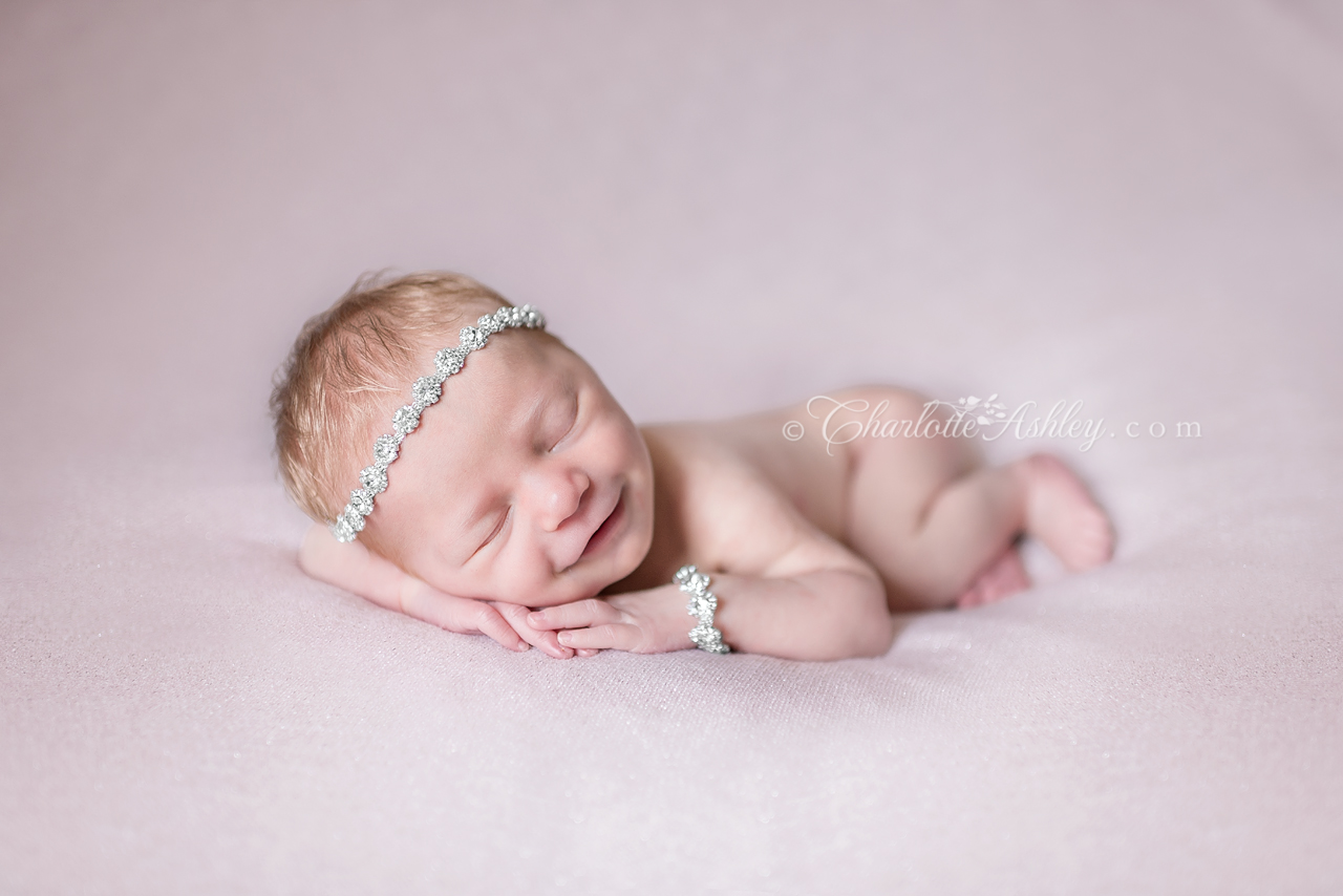 Newborn photography | Copyright Charlotte Ashley Photography