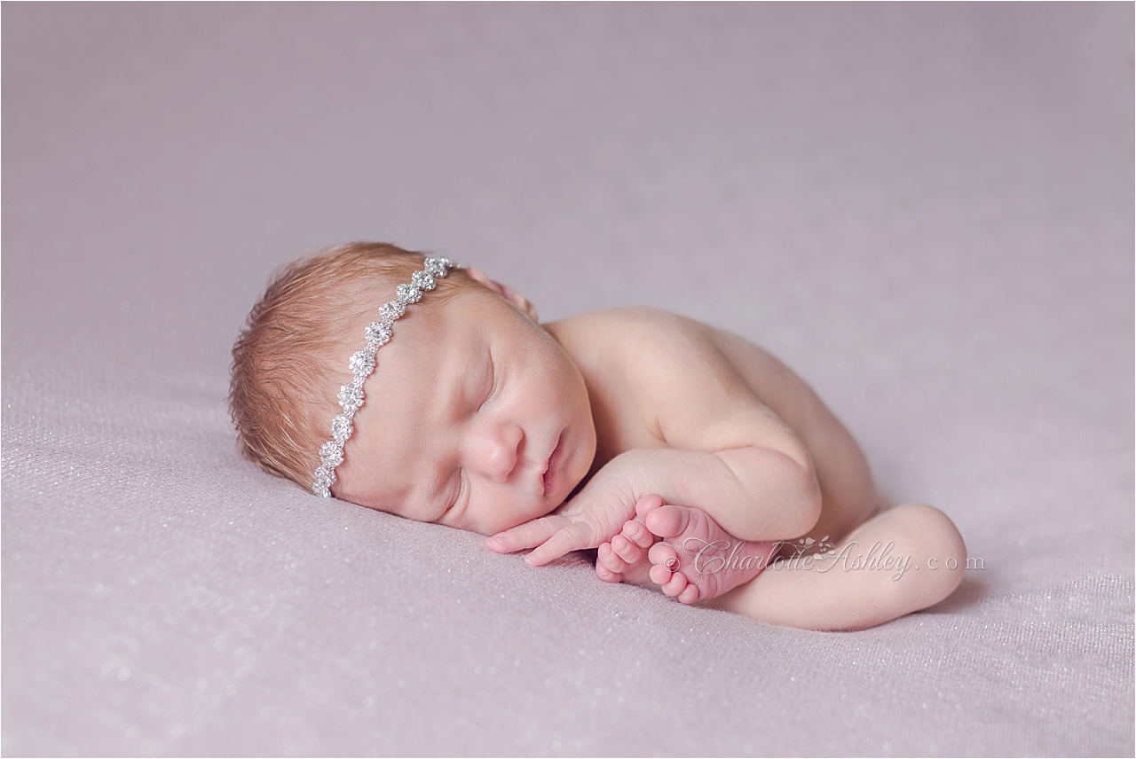 Newborn photography | Copyright Charlotte Ashley Photography