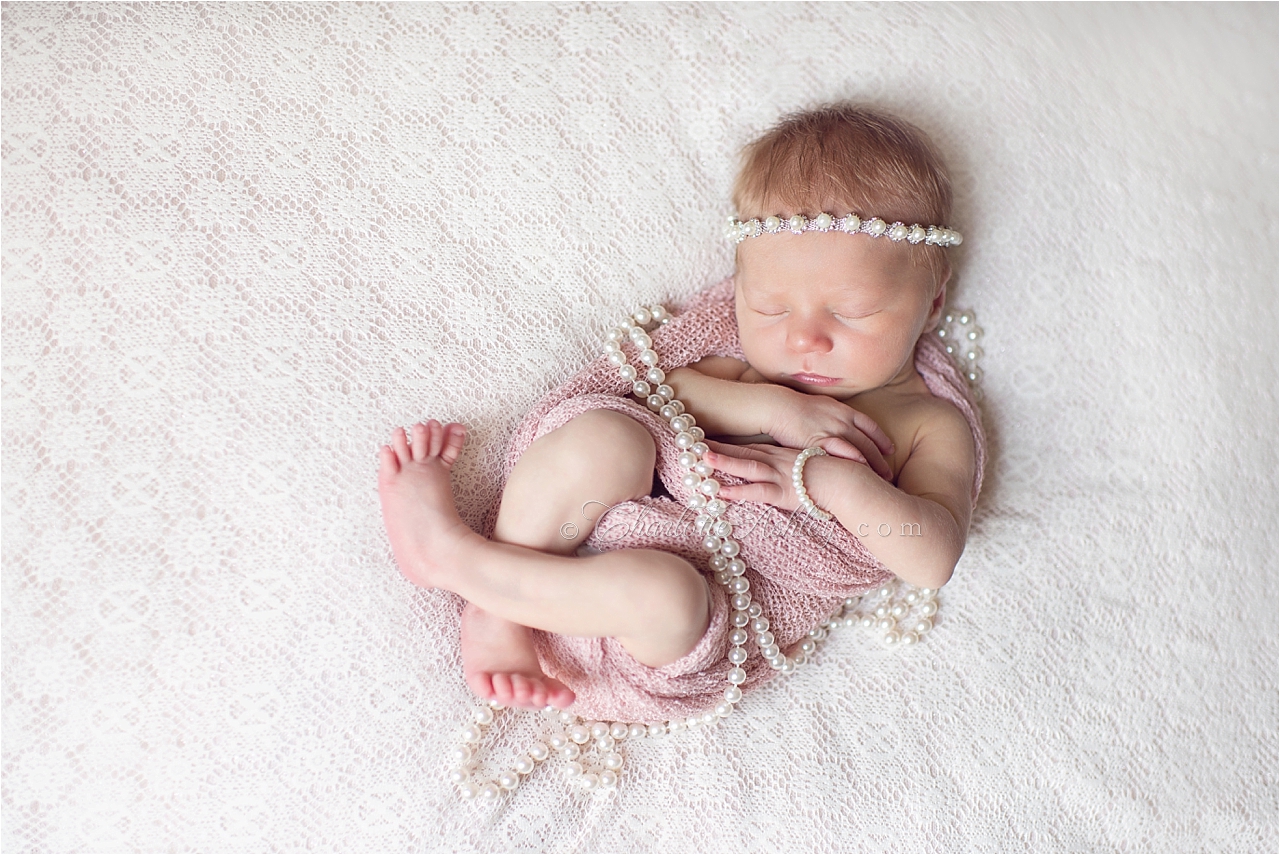 Newborn photography | Copyright Charlotte Ashley Photography