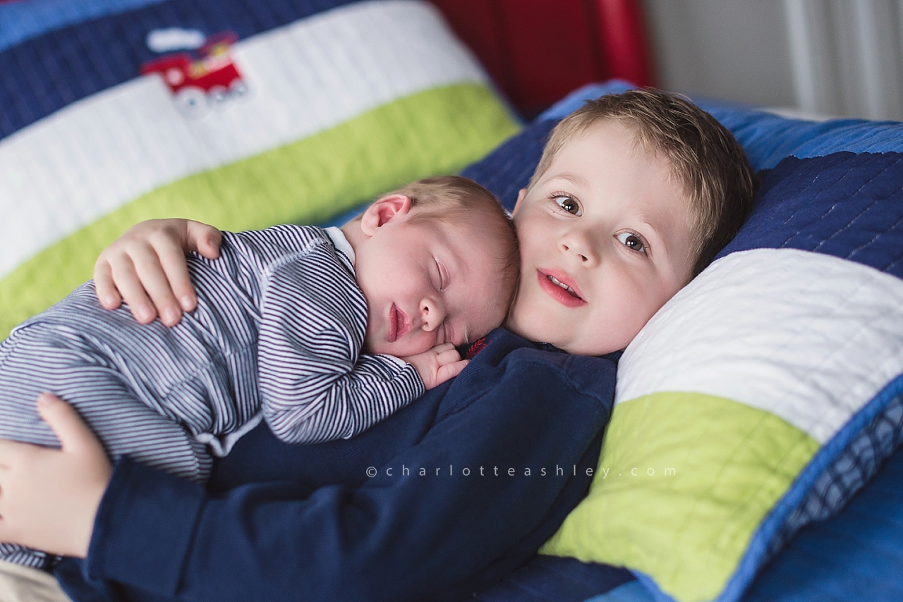 lifestyle newborn | copyright Charlotte Ashley Photography