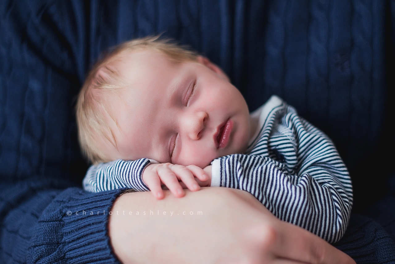 lifestyle newborn | copyright Charlotte Ashley Photography