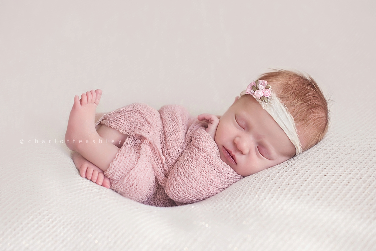 newborn photography | Charlotte Ashley Photography